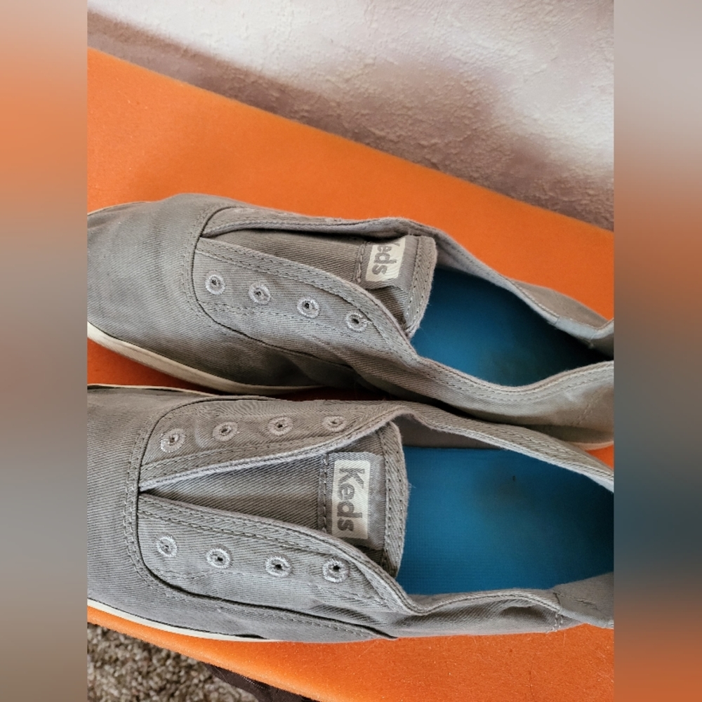 KEDS Canvas Flat Light Green Tennis Shoes Size 10 - Picture 4 of 7